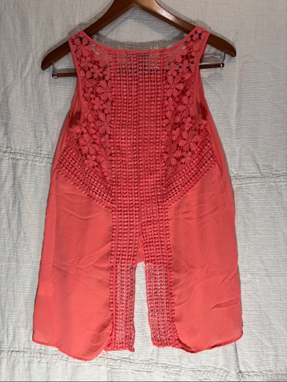 Romeo & Juliet Couture Coral High-Low Tank with Crochet Back